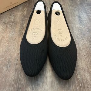 VIVAIA size 10 Brand new with box! Never worn they are size too big for me!